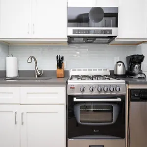 Chelsea South 30 Day Stays New York